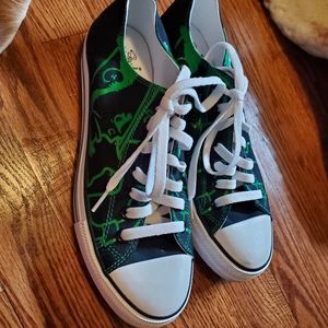 Row one sneakers unisex M7.5/W9 NEW